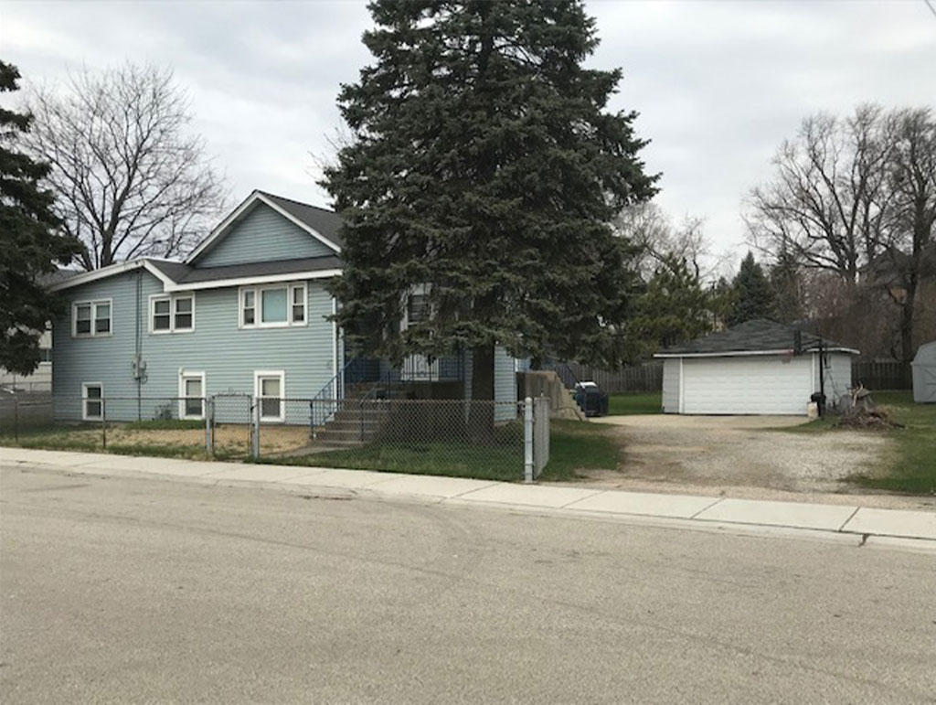 20 US-12, Fox Lake, IL 60020