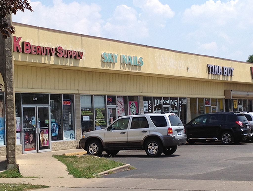 1109 W Madison Street Maywood, IL 60153