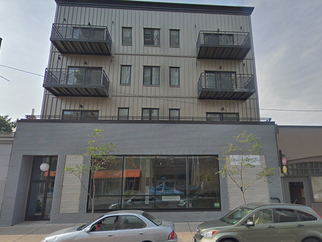 1127 W Granville Chicago, IL 60660