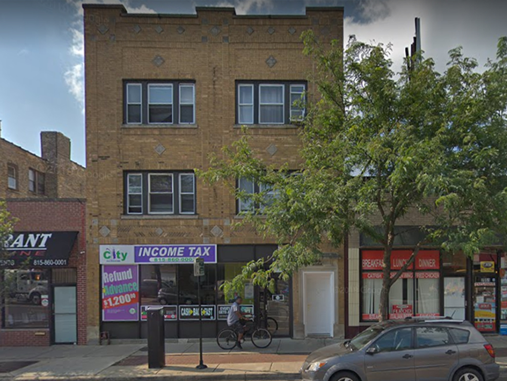 2045 W Howard Chicago, IL 60645