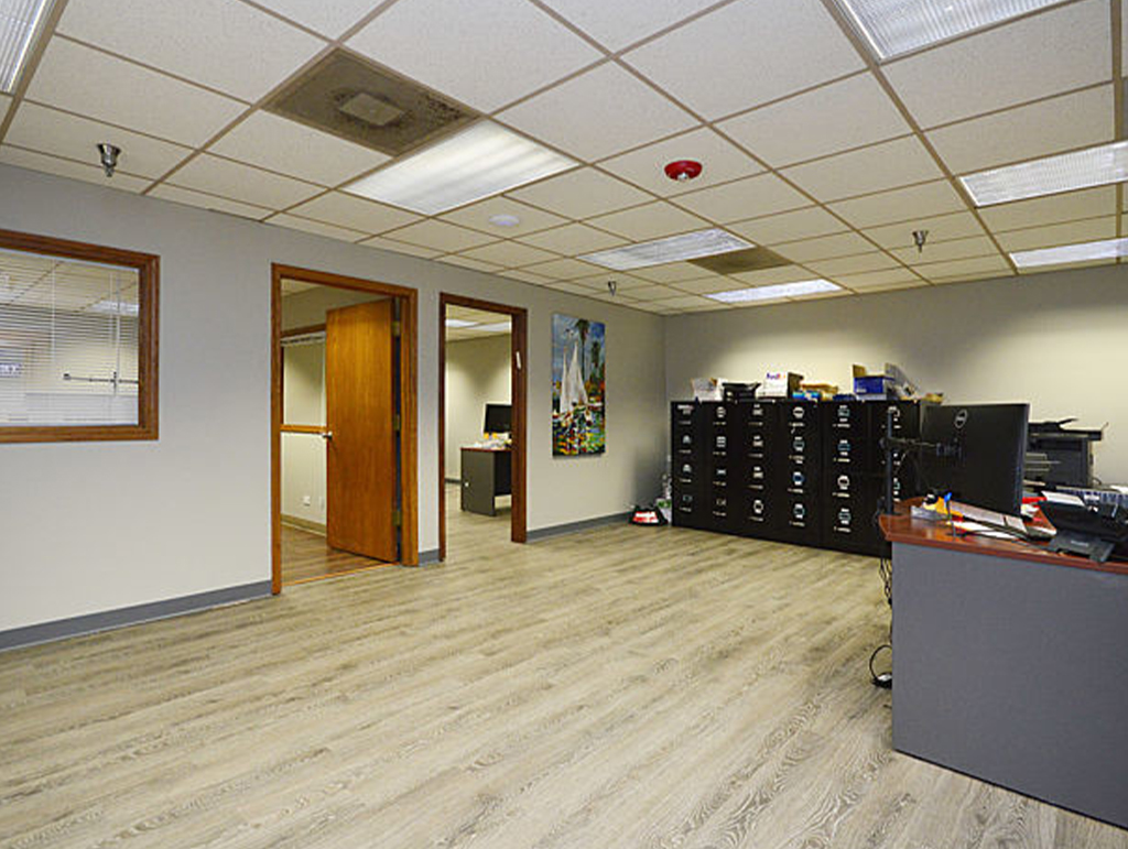 3924 W Devon Ave, Lincolnwood, IL 60712