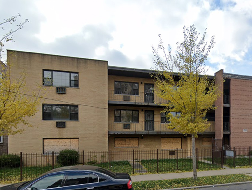 7800 S Coles Avenue, Chicago, IL 60649