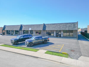 1541-1543 Bourbon Pkwy, Streamwood, IL 60107