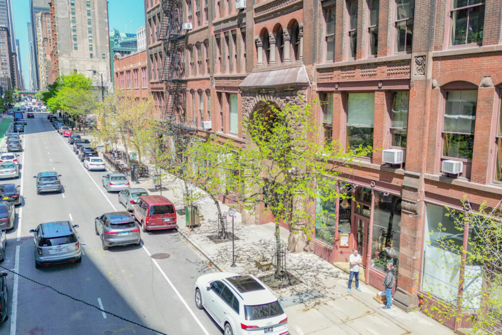 715 S Dearborn St Chicago, IL 60605