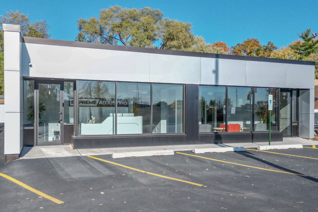 670 Northwest Highway in Palatine, IL