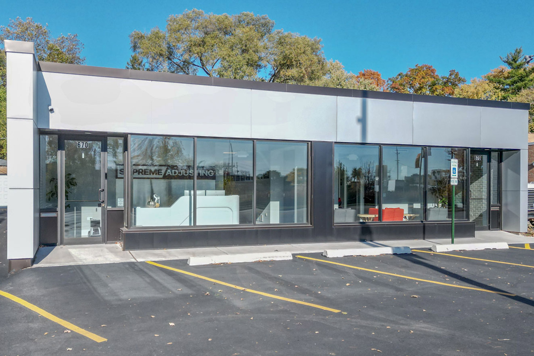 670 Northwest Highway in Palatine, IL