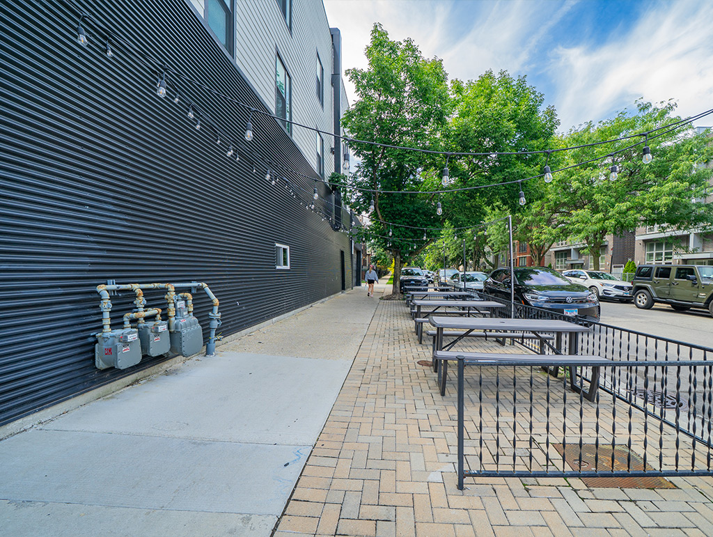 1858 N. Western Ave, Chicago, IL 60647