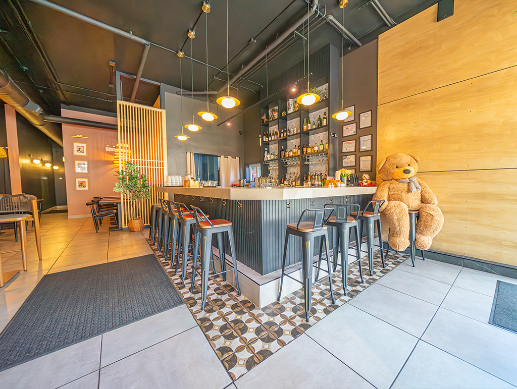 1858 N. Western Ave, Chicago, IL 60647