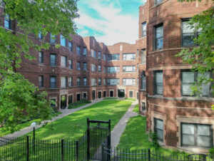 7646 S Ingleside Ave Chicago, IL 60619