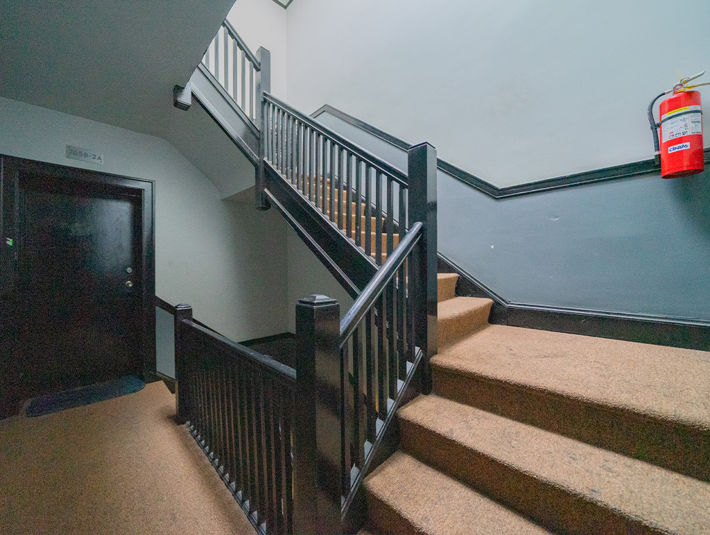 7646 S Ingleside Ave Chicago, IL 60619
