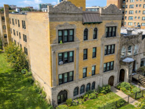 6126 S Woodlawn Ave Chicago, IL 60637